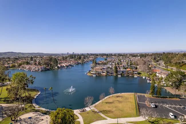 Lake Forest, CA